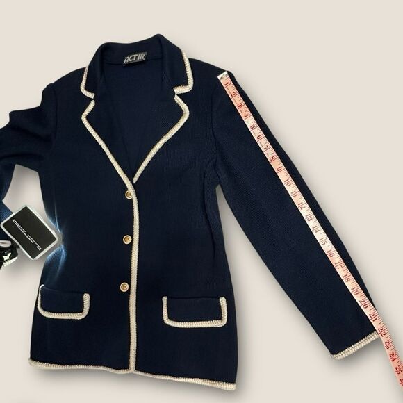 Vintage 70s ACT III Lightweight Navy Blazer with white and gold trim size small - Picture 10 of 13